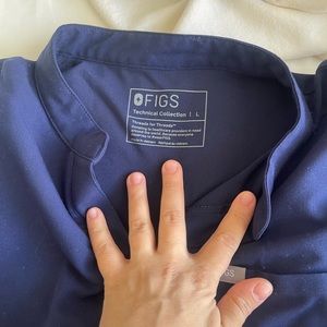 FIGS NAVY BLUE MATERNITY TOP SZ L & SCRUB BOTTOMS MATERNITY SZ XL COLOR NAVY